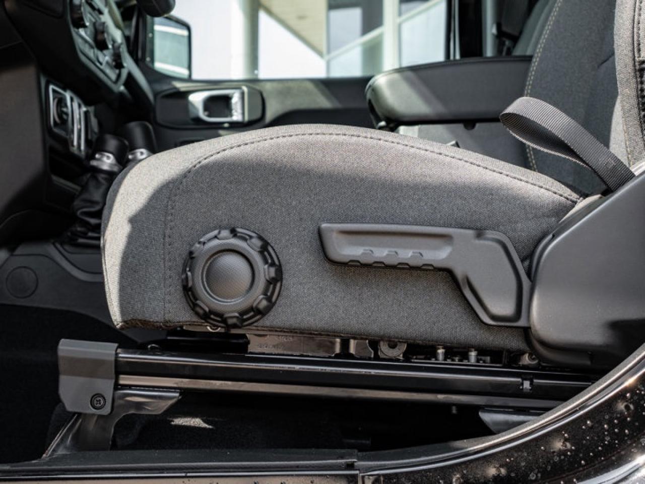 2026 Jeep Wrangler SPORT Photo