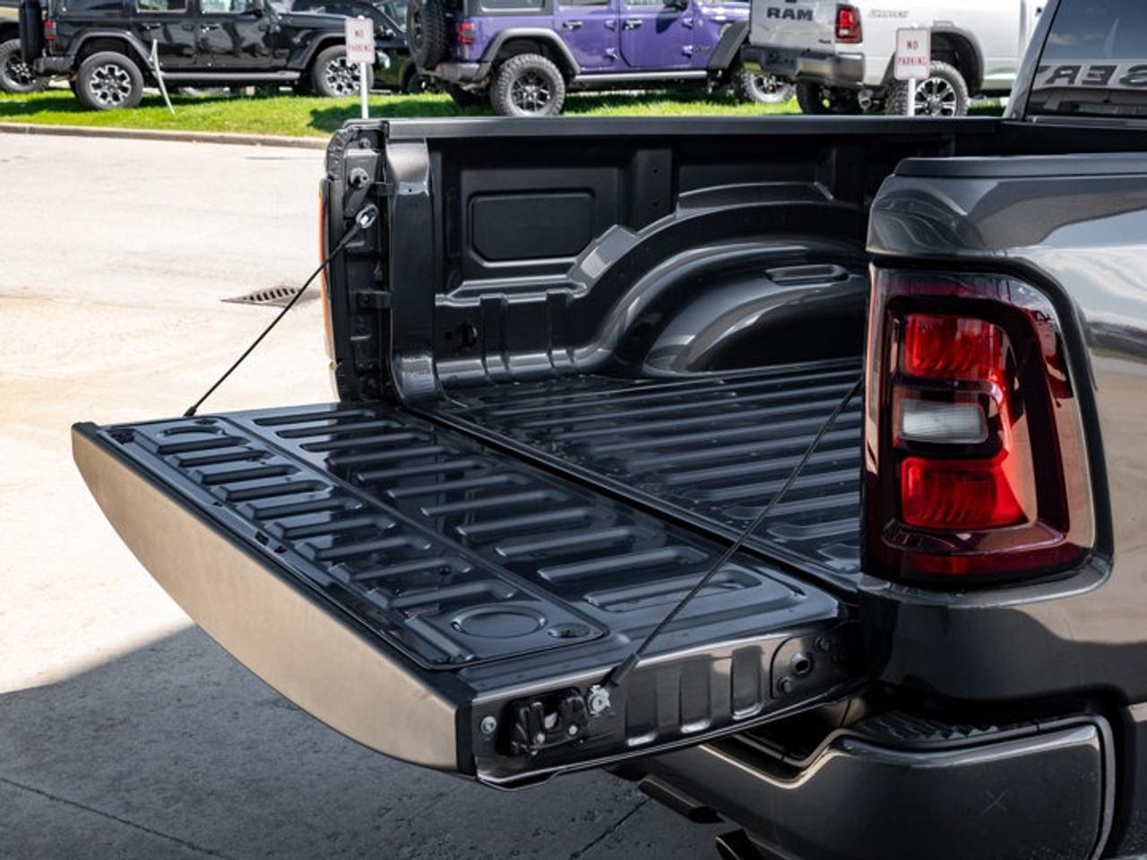 2026 RAM 1500 Express Photo