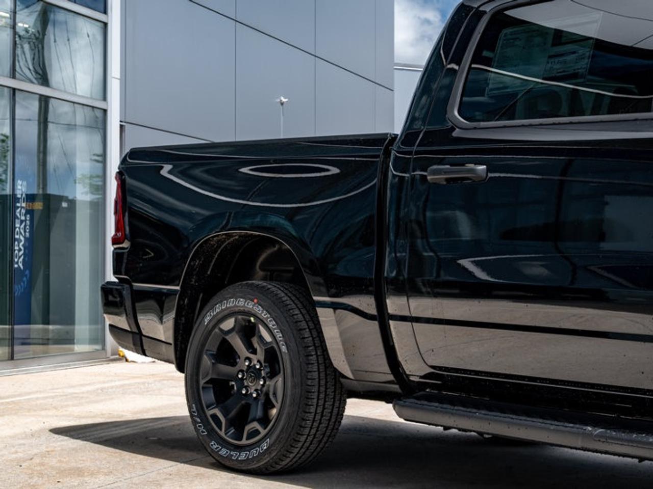 2026 RAM 1500 Express Photo
