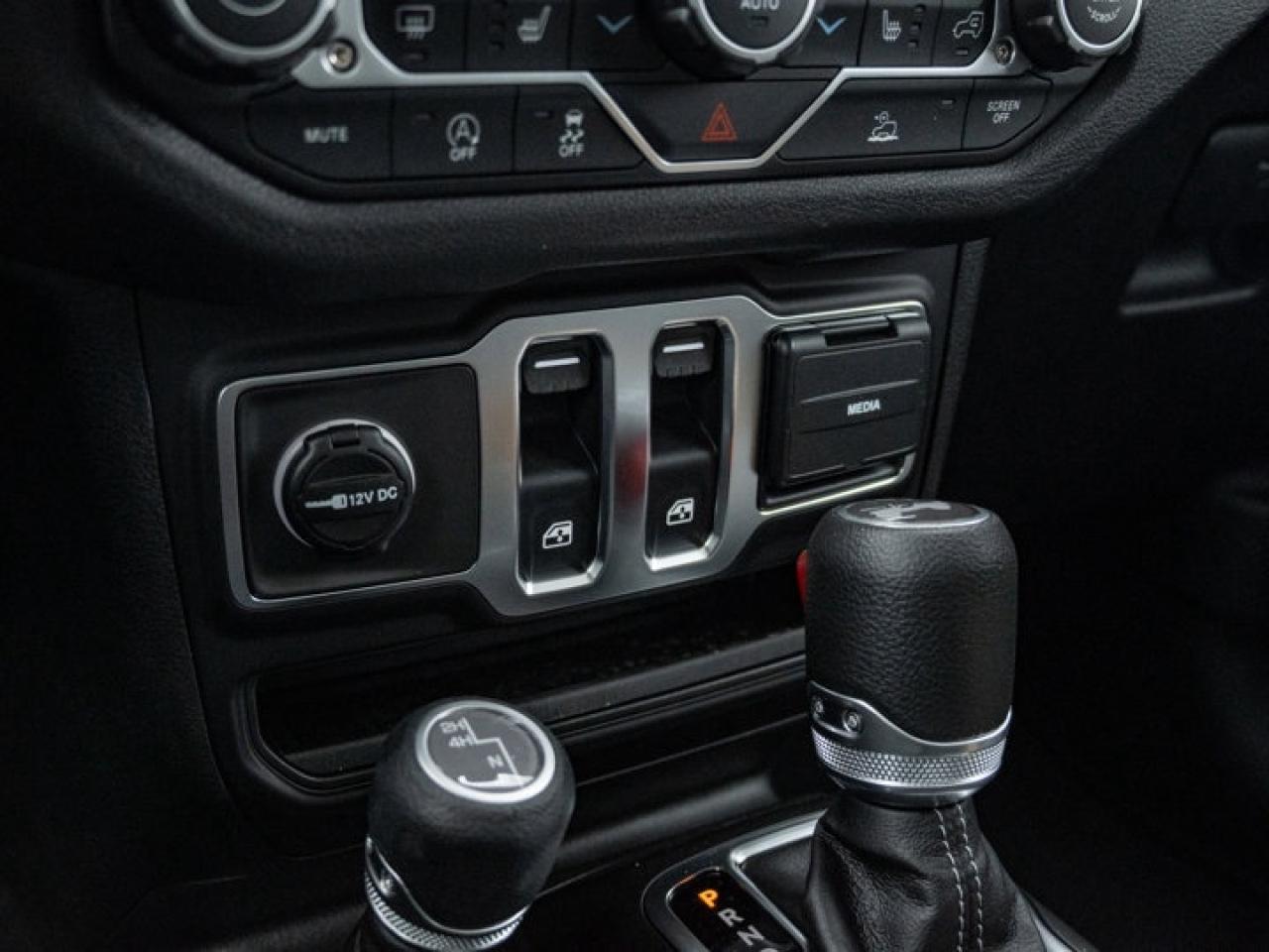 2026 Jeep Wrangler Sport S Photo