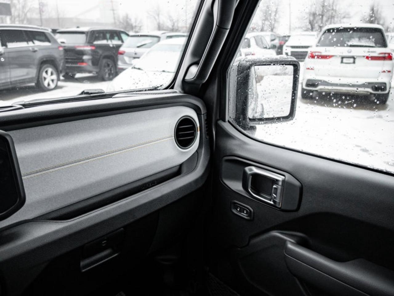 2026 Jeep Wrangler Sport S Photo