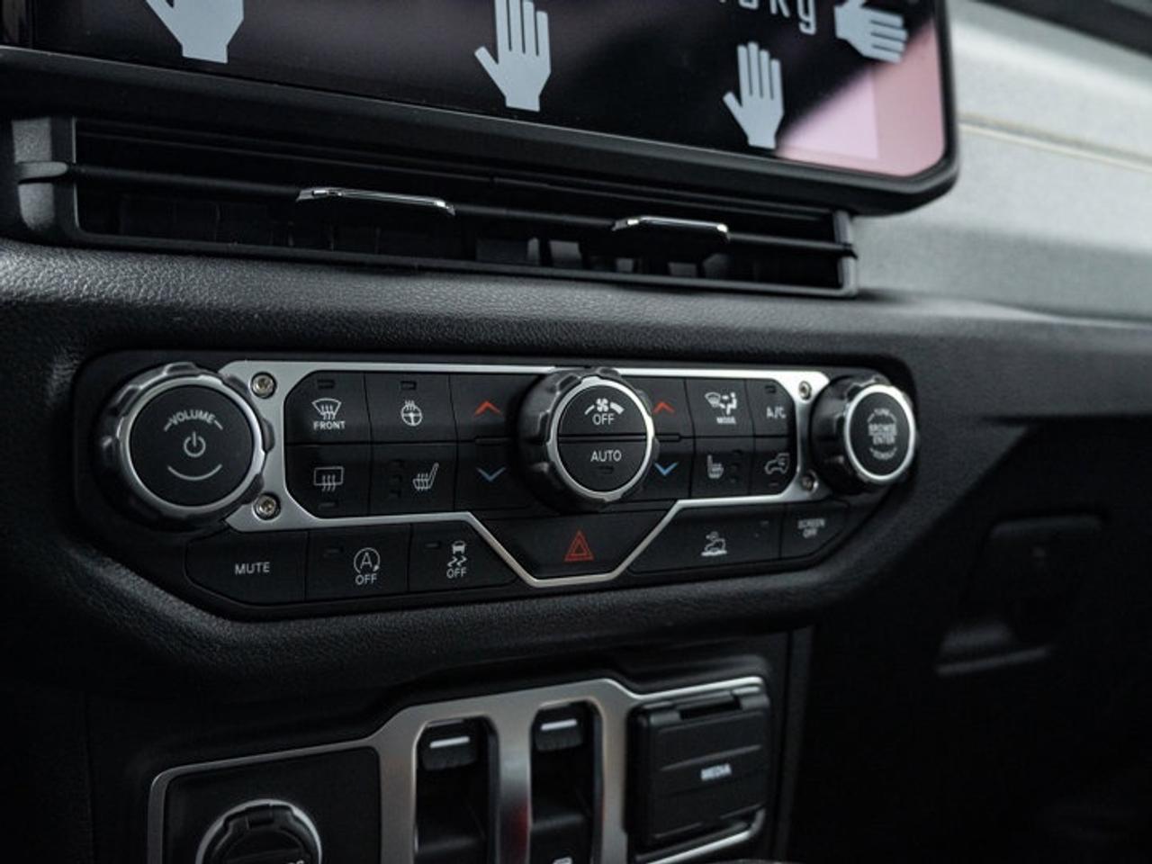 2026 Jeep Wrangler Sport S Photo