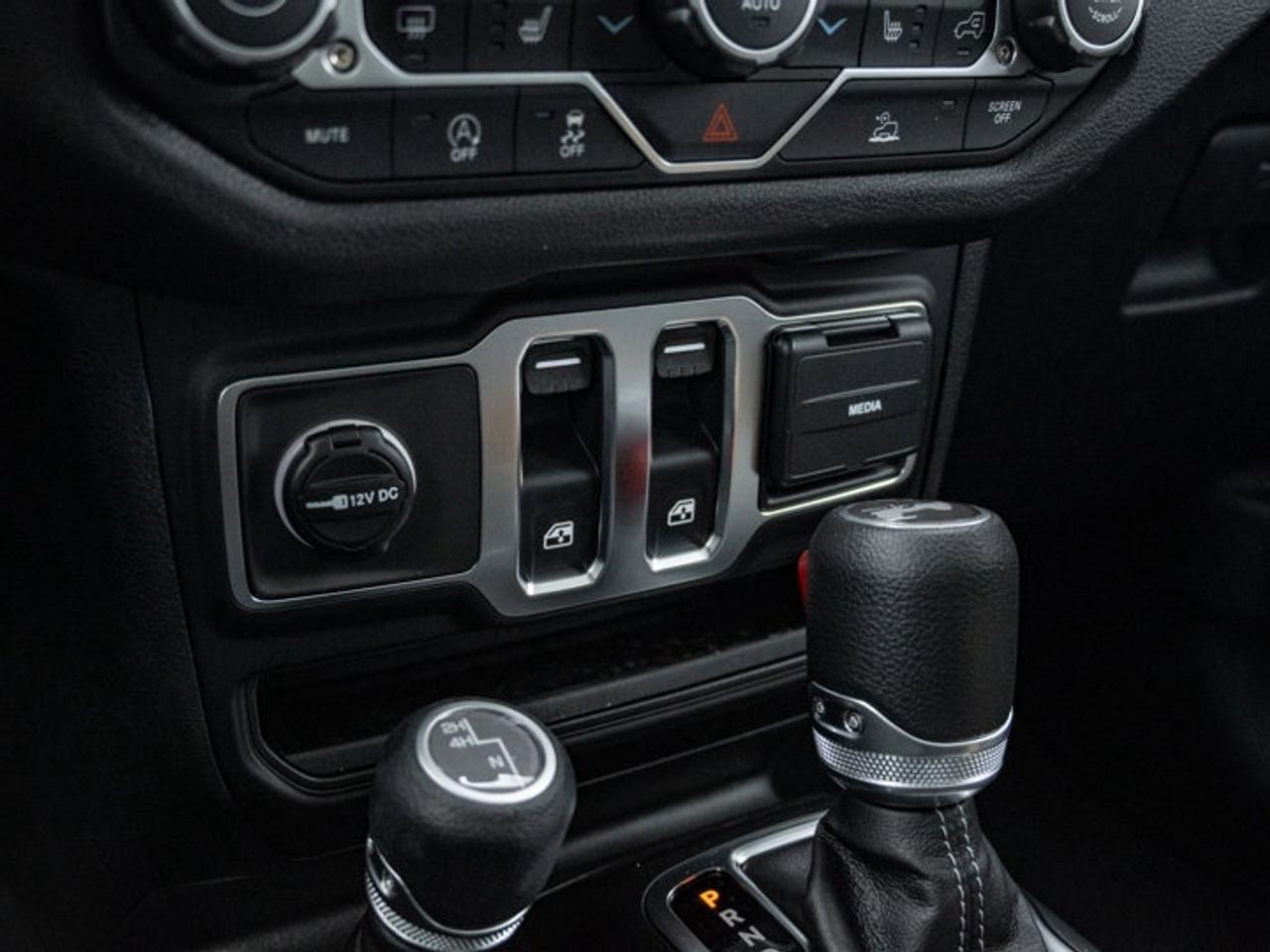 2026 Jeep Wrangler Sport S Photo