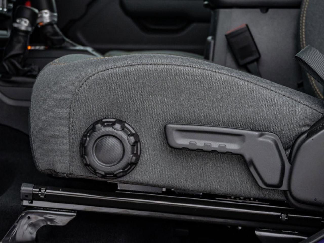 2026 Jeep Wrangler Sport S Photo