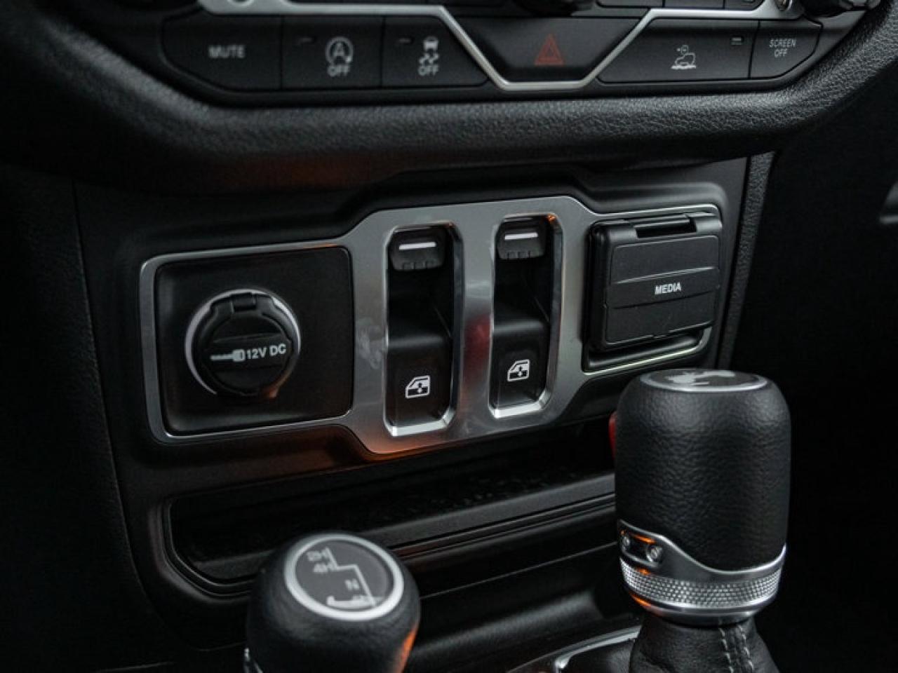 2026 Jeep Wrangler Sport S Photo