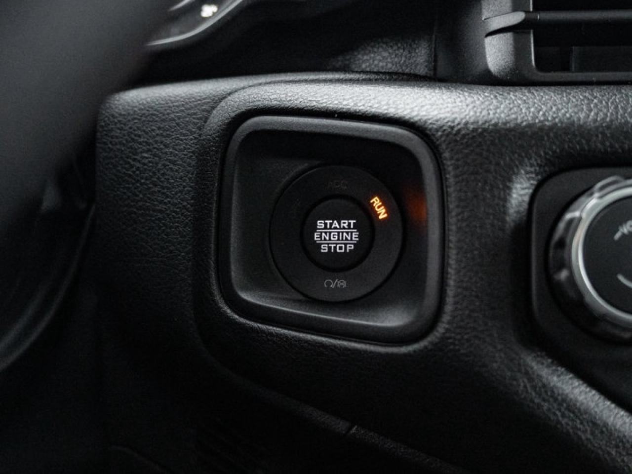 2026 Jeep Wrangler Sport S Photo