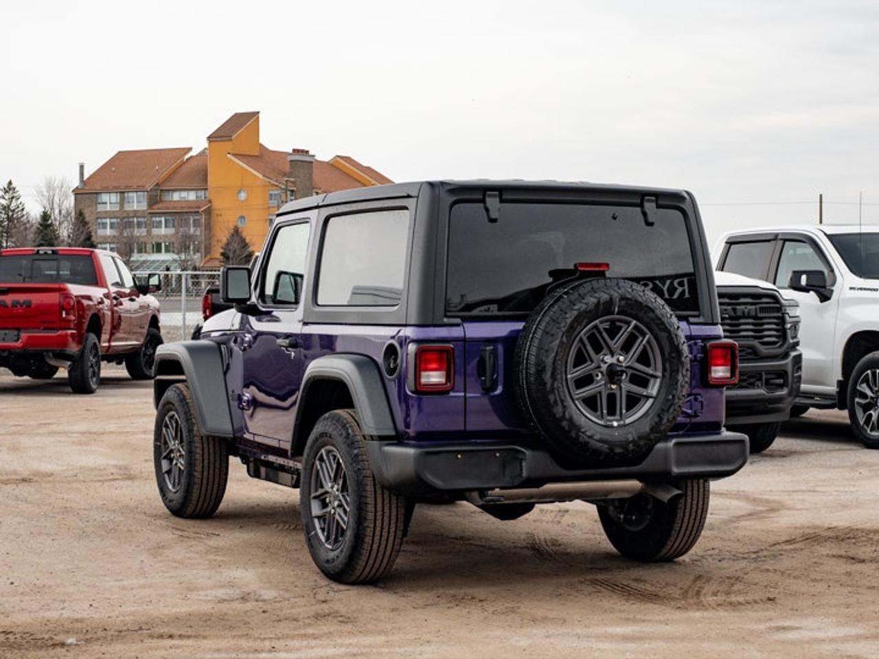 2026 Jeep Wrangler Sport S Photo