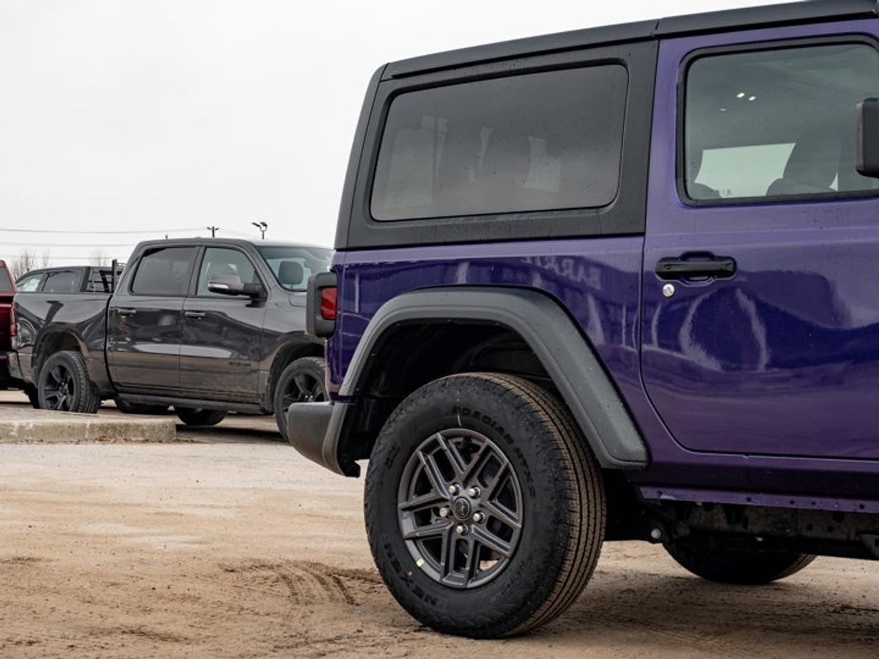 2026 Jeep Wrangler Sport S Photo