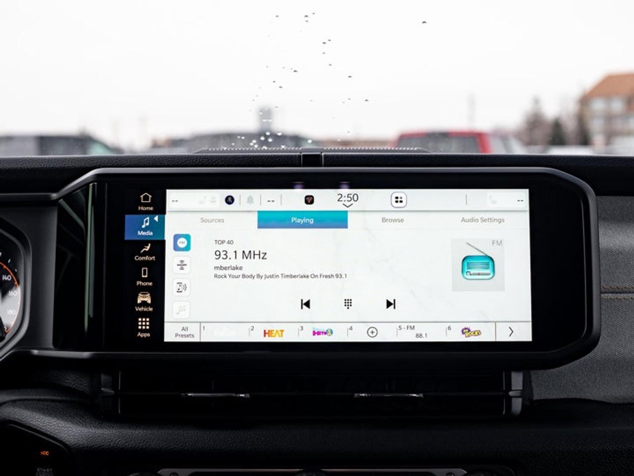 2026 Jeep Wrangler Sport S Photo