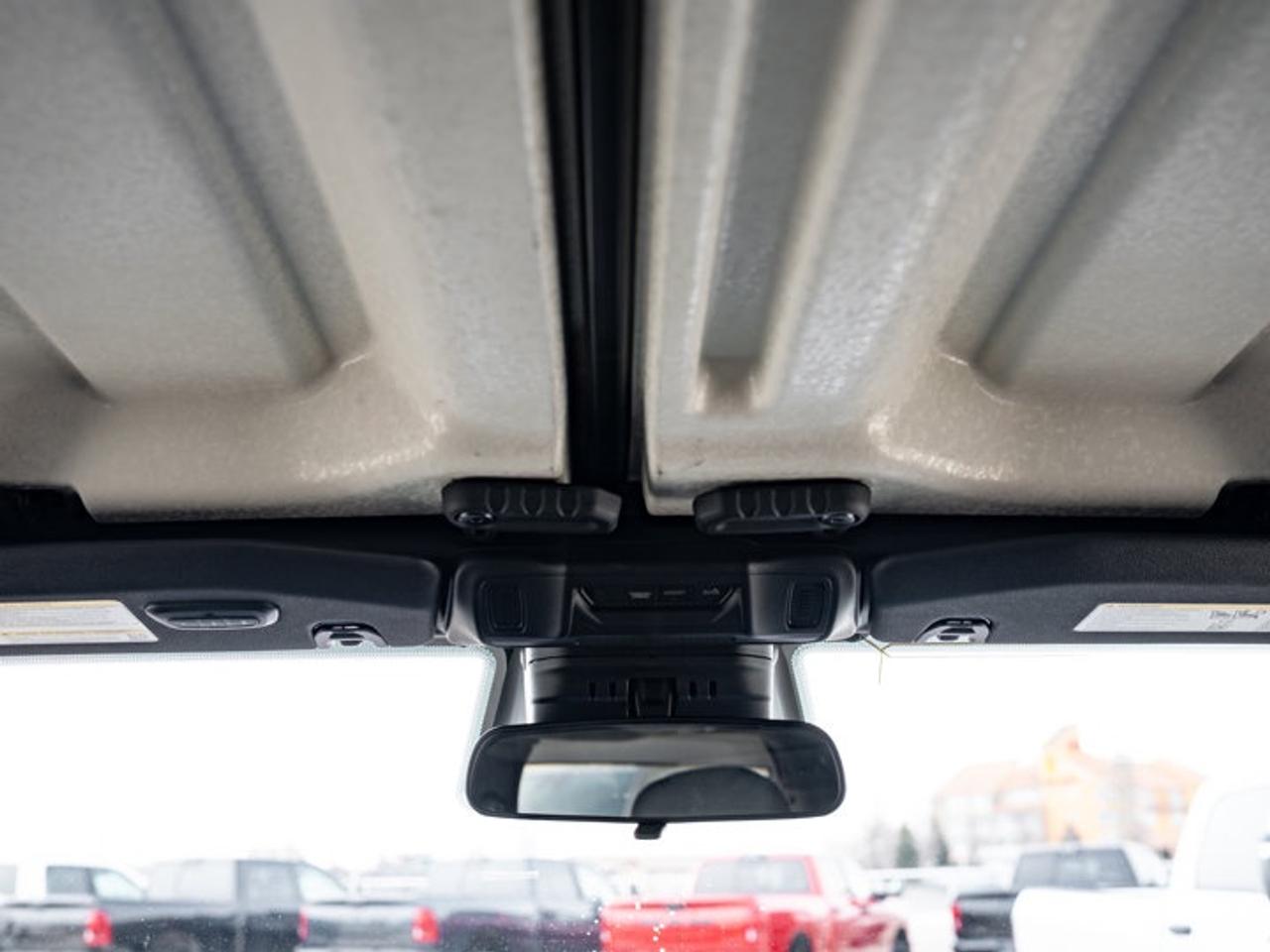 2026 Jeep Wrangler Sport S Photo