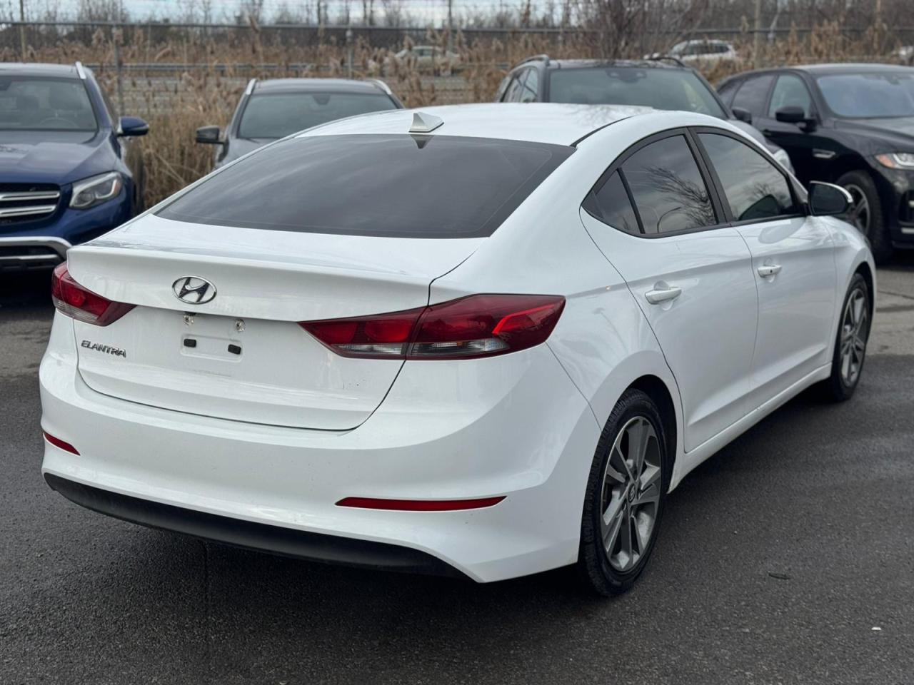 2017 Hyundai Elantra GLS - Photo #3