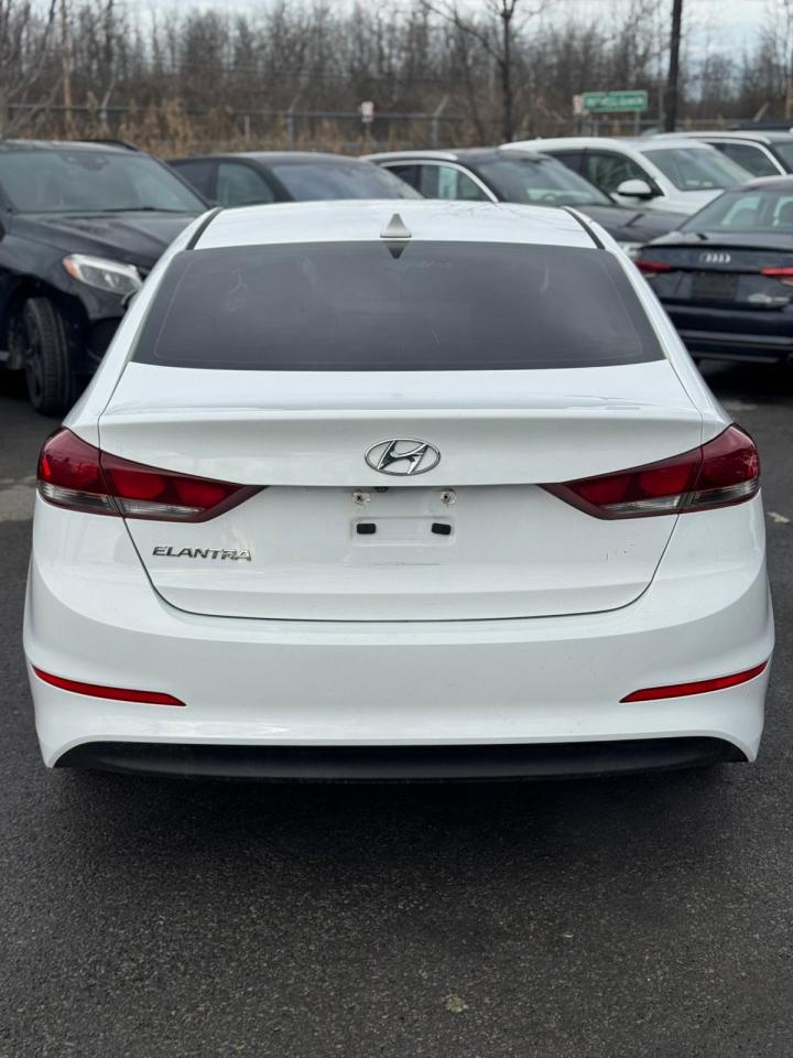 2017 Hyundai Elantra GLS - Photo #2