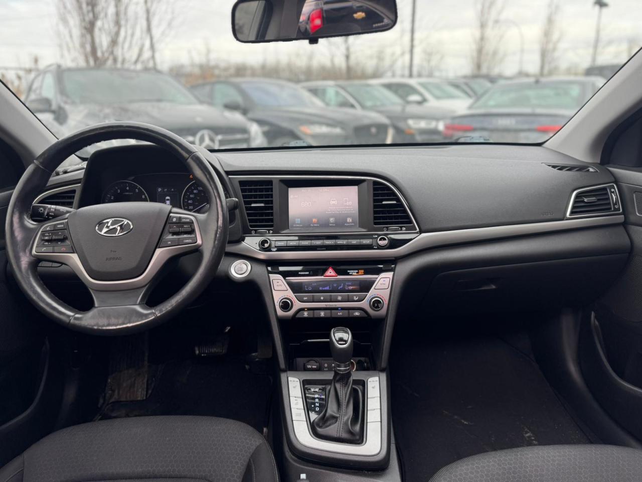 2017 Hyundai Elantra GLS - Photo #9