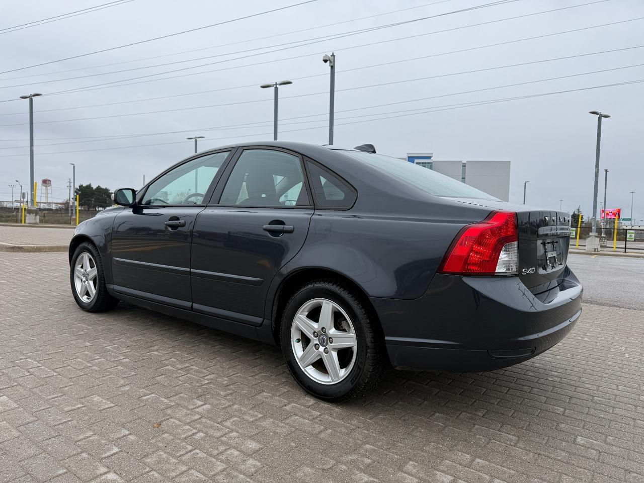 2010 Volvo S40 Premium - Photo #8