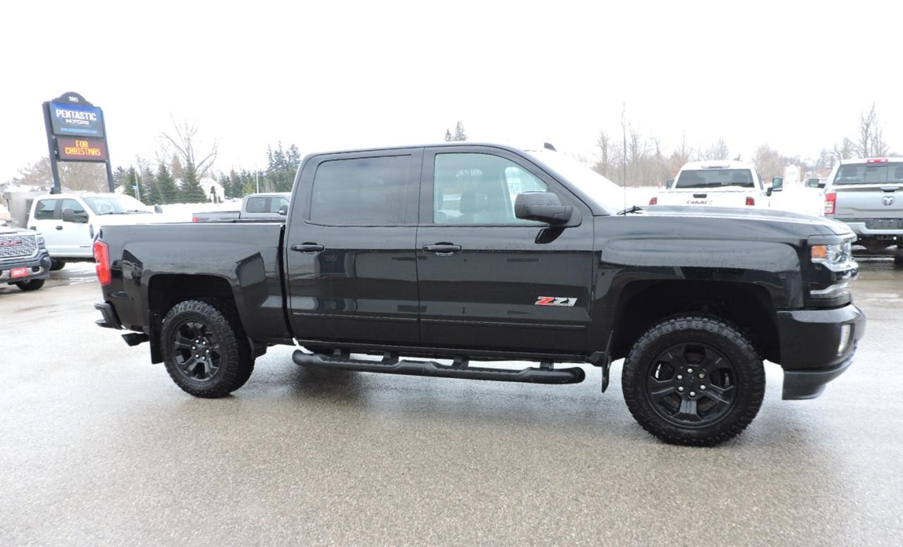 2018 Chevrolet Silverado 1500 LTZ 5.3L 4X4 Sunroof Leather  New Brakes 114000 KM Photo2