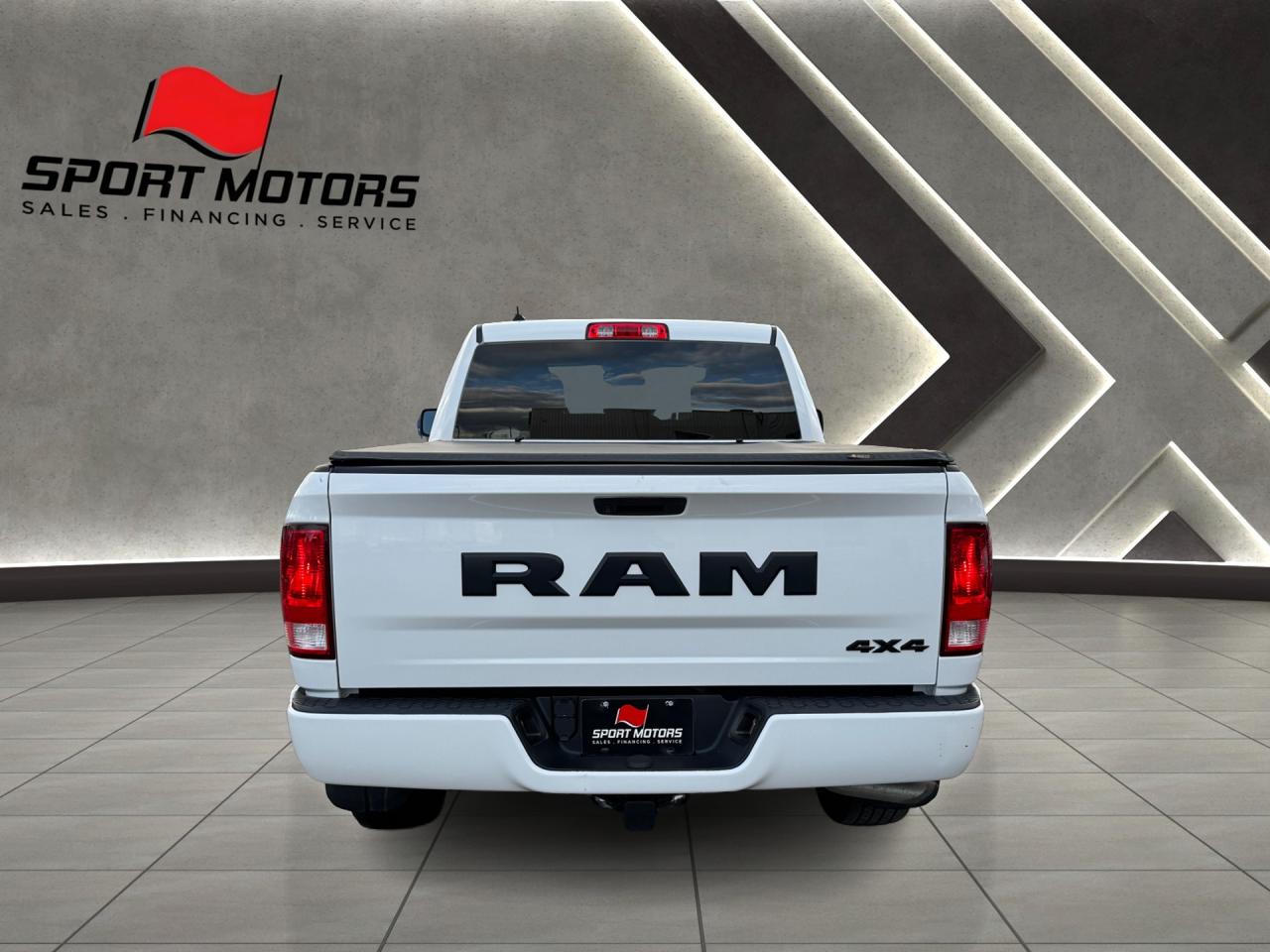 2019 RAM 1500 Classic Express 4x4 Quad 3.6L V6+ApplePlay+CLEAN CARFAX Photo64