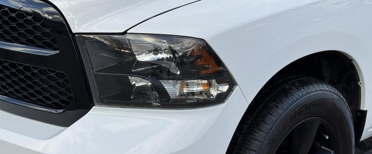 2019 RAM 1500 Classic Express 4x4 Quad 3.6L V6+ApplePlay+CLEAN CARFAX Photo91