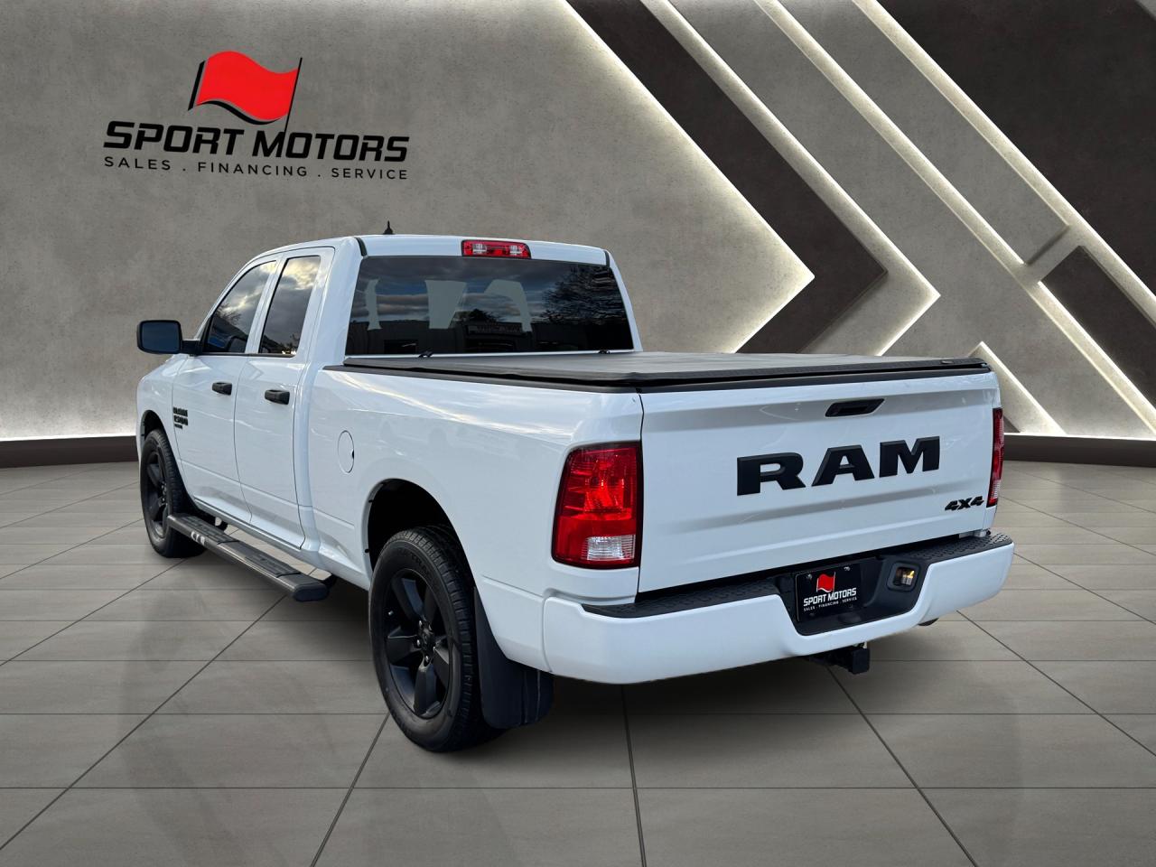 2019 RAM 1500 Classic Express 4x4 Quad 3.6L V6+ApplePlay+CLEAN CARFAX Photo63