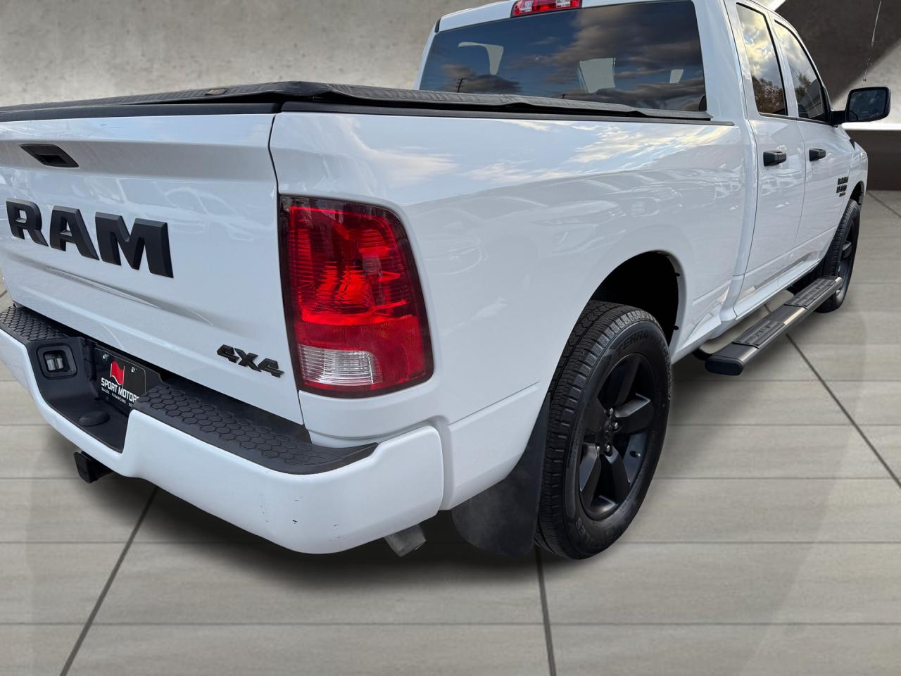 2019 RAM 1500 Classic Express 4x4 Quad 3.6L V6+ApplePlay+CLEAN CARFAX Photo37