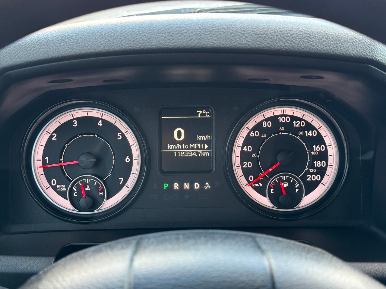 2019 RAM 1500 Classic Express 4x4 Quad 3.6L V6+ApplePlay+CLEAN CARFAX Photo70