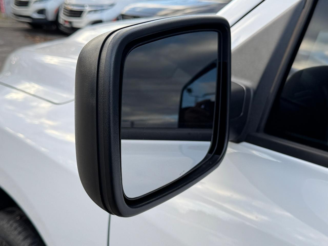 2019 RAM 1500 Classic Express 4x4 Quad 3.6L V6+ApplePlay+CLEAN CARFAX Photo106