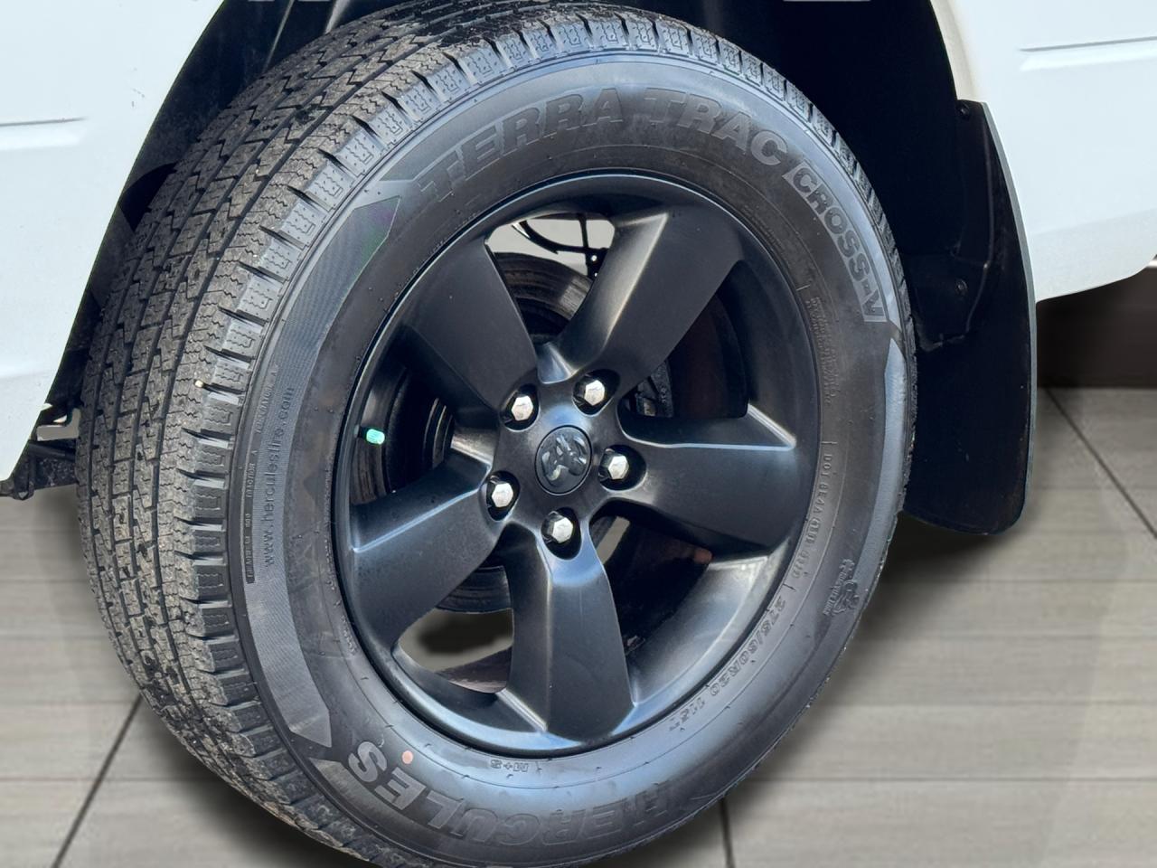 2019 RAM 1500 Classic Express 4x4 Quad 3.6L V6+ApplePlay+CLEAN CARFAX Photo102