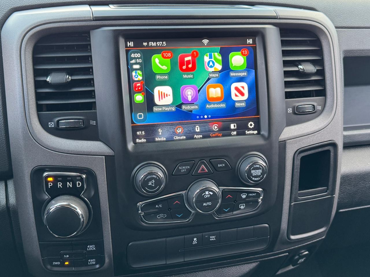 2019 RAM 1500 Classic Express 4x4 Quad 3.6L V6+ApplePlay+CLEAN CARFAX Photo71