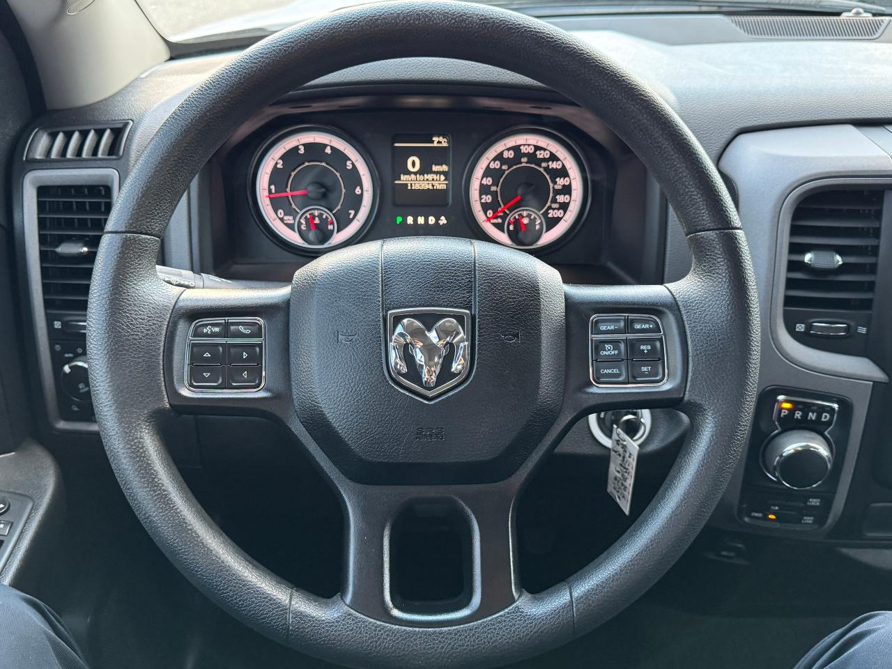 2019 RAM 1500 Classic Express 4x4 Quad 3.6L V6+ApplePlay+CLEAN CARFAX Photo69