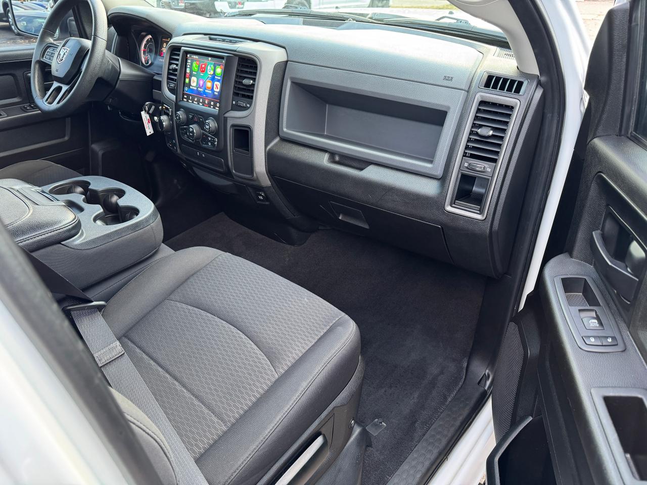 2019 RAM 1500 Classic Express 4x4 Quad 3.6L V6+ApplePlay+CLEAN CARFAX Photo77