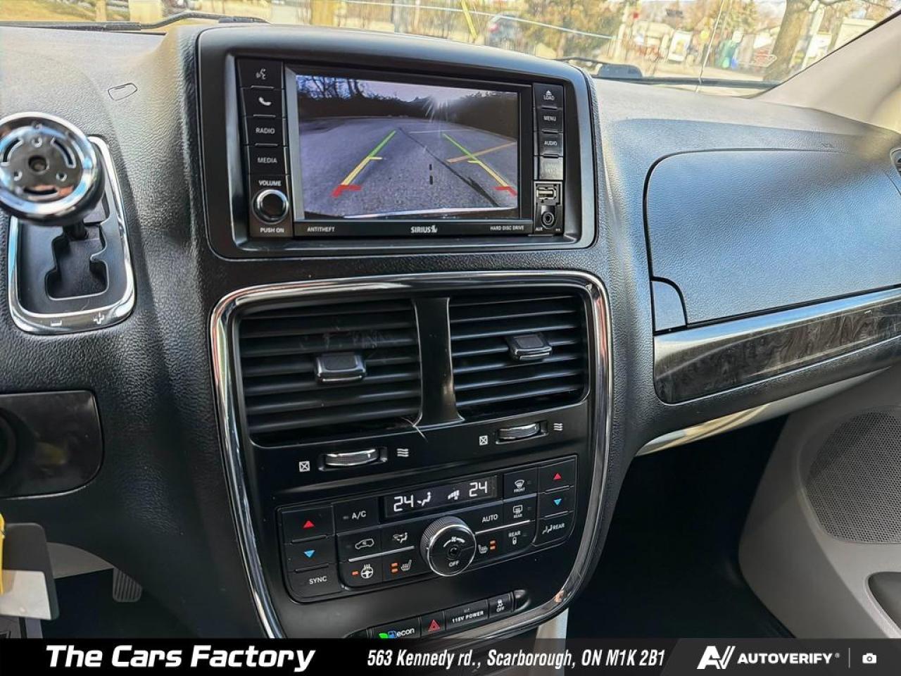 2016 Dodge Grand Caravan Crew Plus Leather/ Navigation /Sunroof /Camera! - Photo #19