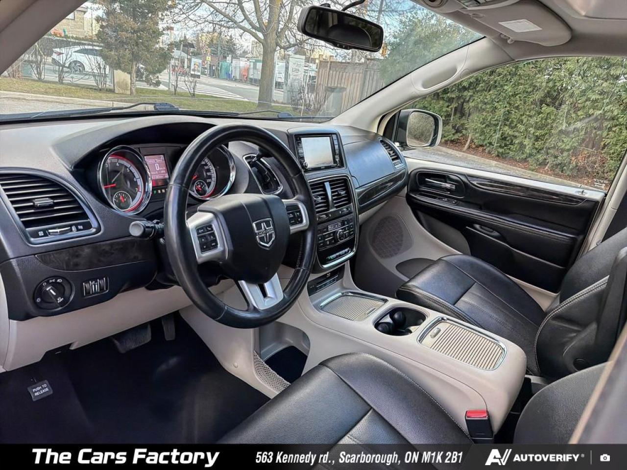 2016 Dodge Grand Caravan Crew Plus Leather/ Navigation /Sunroof /Camera! - Photo #10