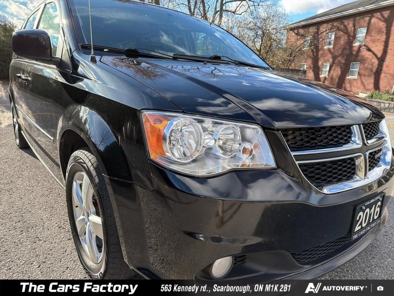 2016 Dodge Grand Caravan Crew Plus Leather/ Navigation /Sunroof /Camera! - Photo #6