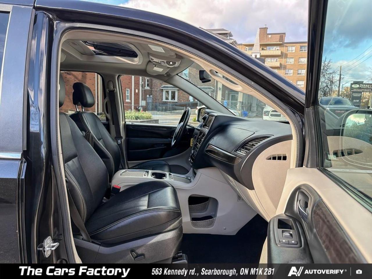 2016 Dodge Grand Caravan Crew Plus Leather/ Navigation /Sunroof /Camera! - Photo #21