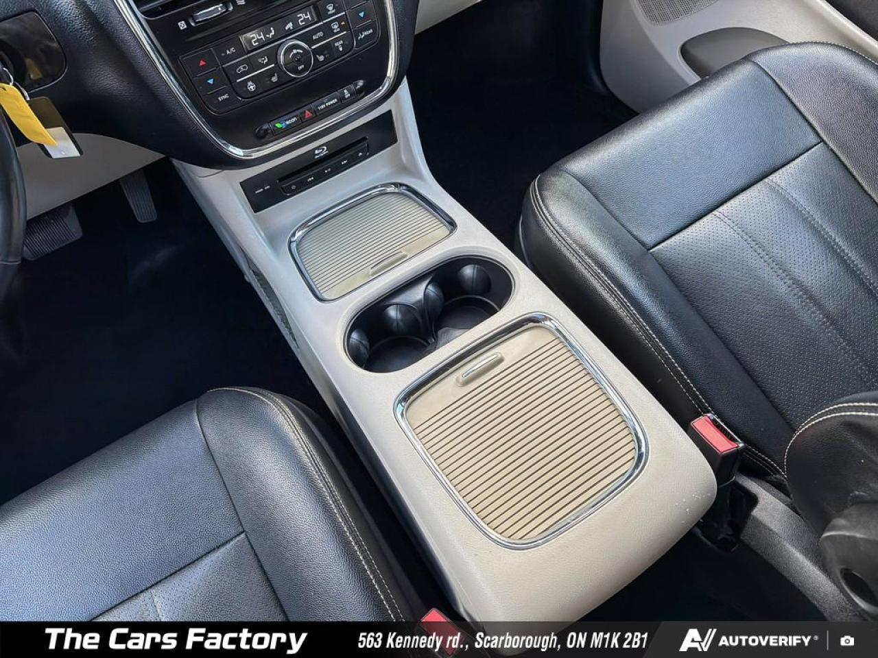 2016 Dodge Grand Caravan Crew Plus Leather/ Navigation /Sunroof /Camera! - Photo #17
