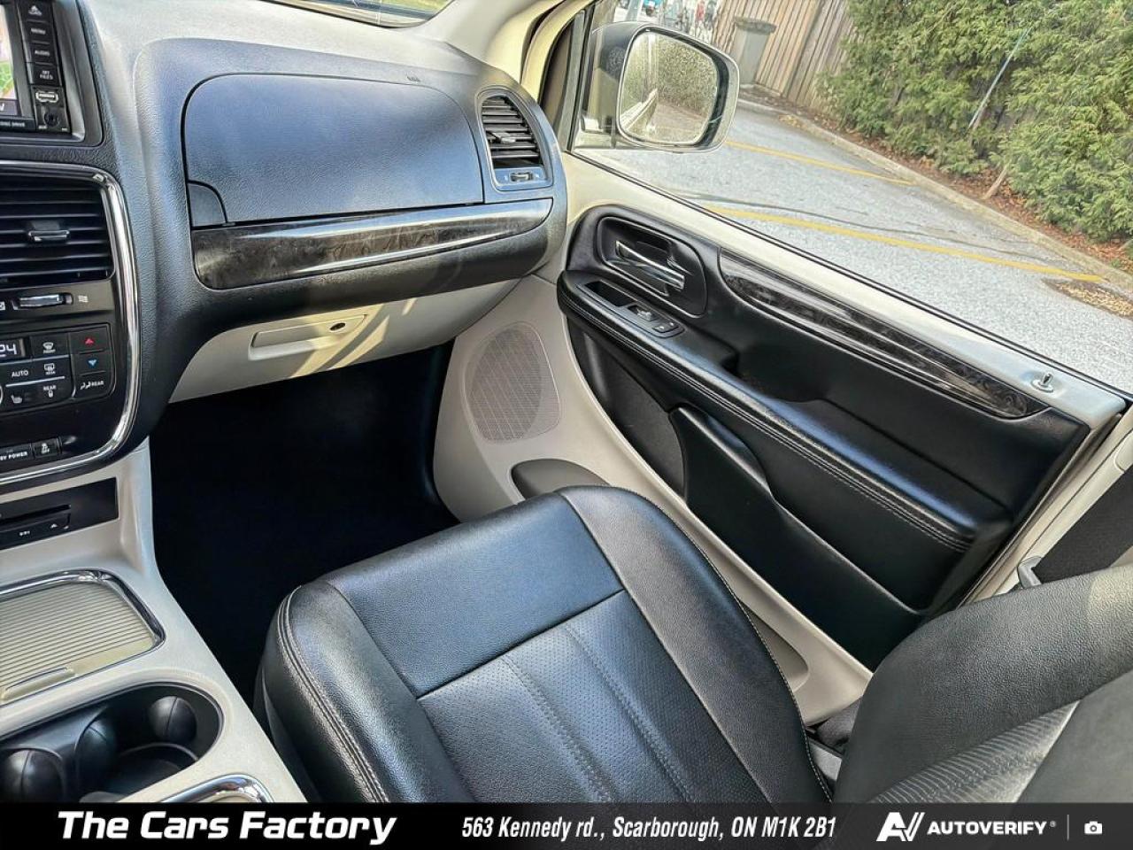 2016 Dodge Grand Caravan Crew Plus Leather/ Navigation /Sunroof /Camera! - Photo #25