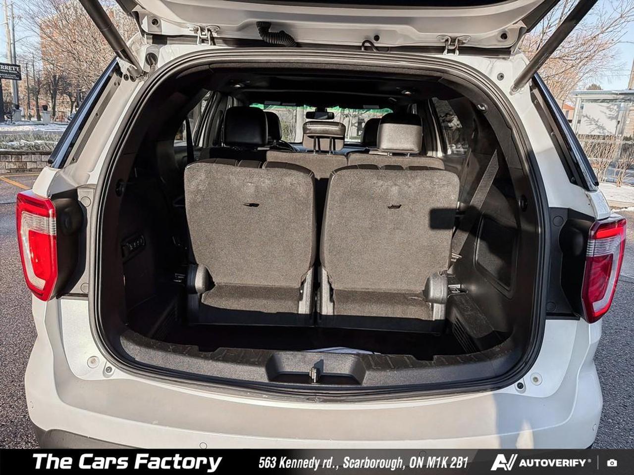 2017 Ford Explorer Limited 4WD – No Accident, Clean & Fully Equipped! Photo