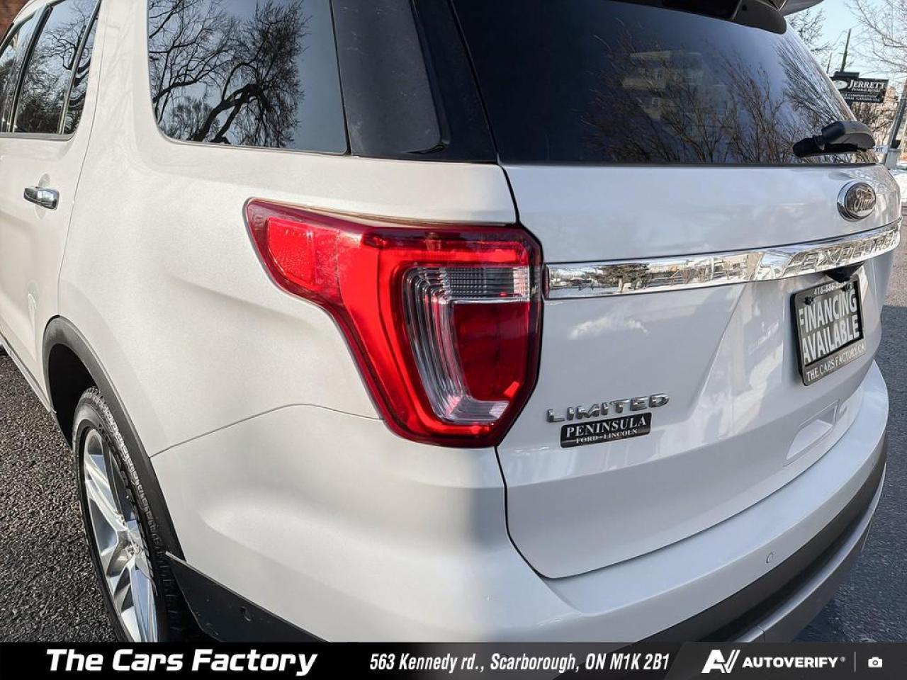 2017 Ford Explorer Limited 4WD – No Accident, Clean & Fully Equipped! - Photo #8