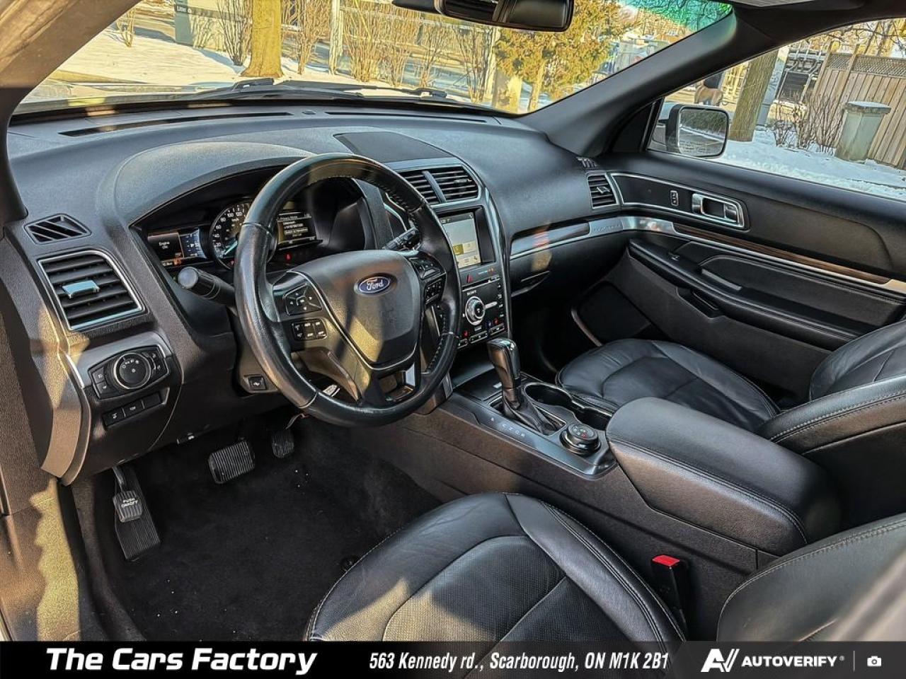 2017 Ford Explorer Limited 4WD – No Accident, Clean & Fully Equipped! - Photo #10