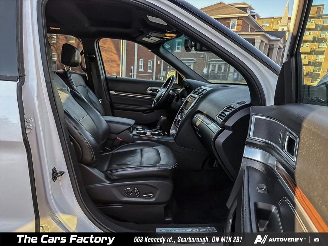 2017 Ford Explorer Limited 4WD – No Accident, Clean & Fully Equipped! Photo