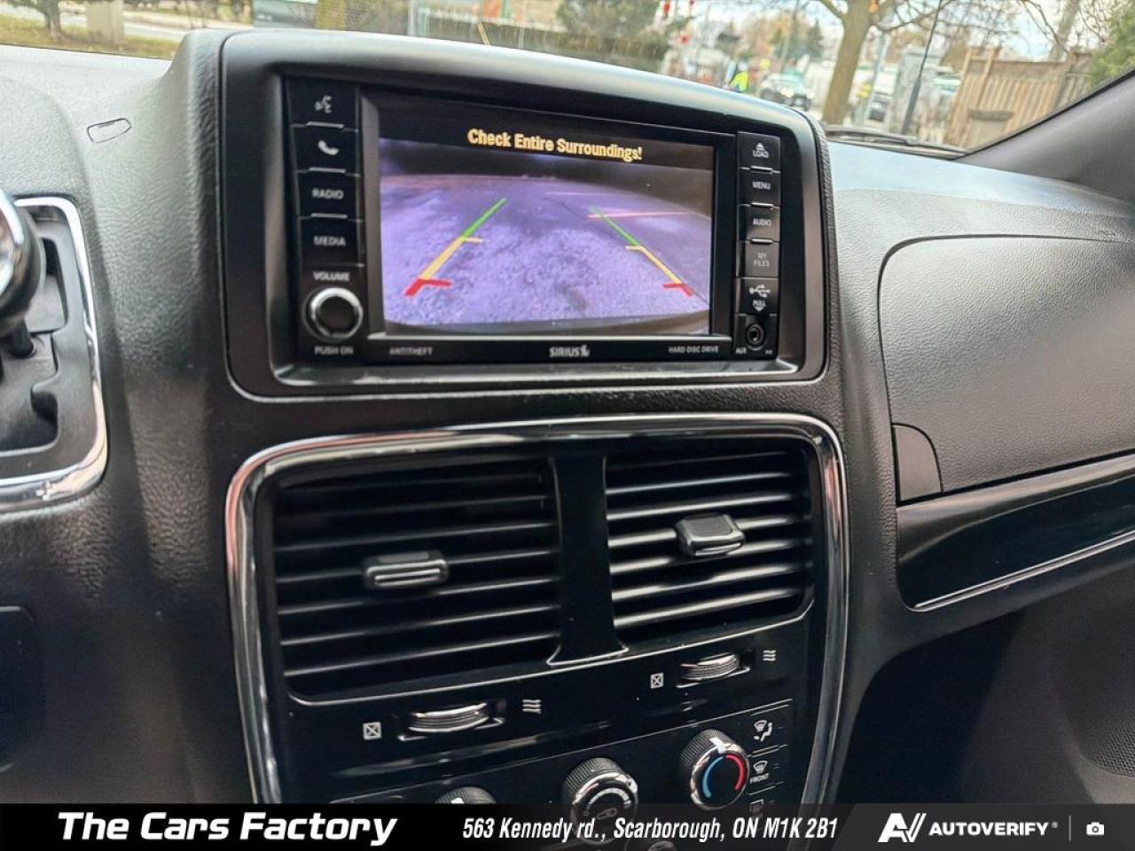 2019 Dodge Grand Caravan SXT Premium Plus Leather/Navigation/ No Accident! - Photo #18