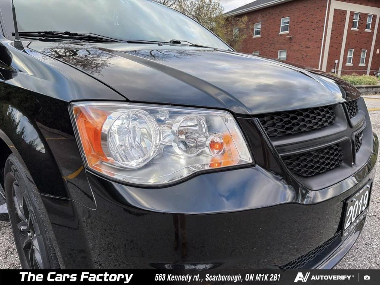 2019 Dodge Grand Caravan SXT Premium Plus Leather/Navigation/ No Accident! - Photo #6