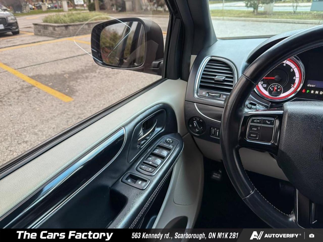 2019 Dodge Grand Caravan SXT Premium Plus Leather/Navigation/ No Accident! - Photo #15