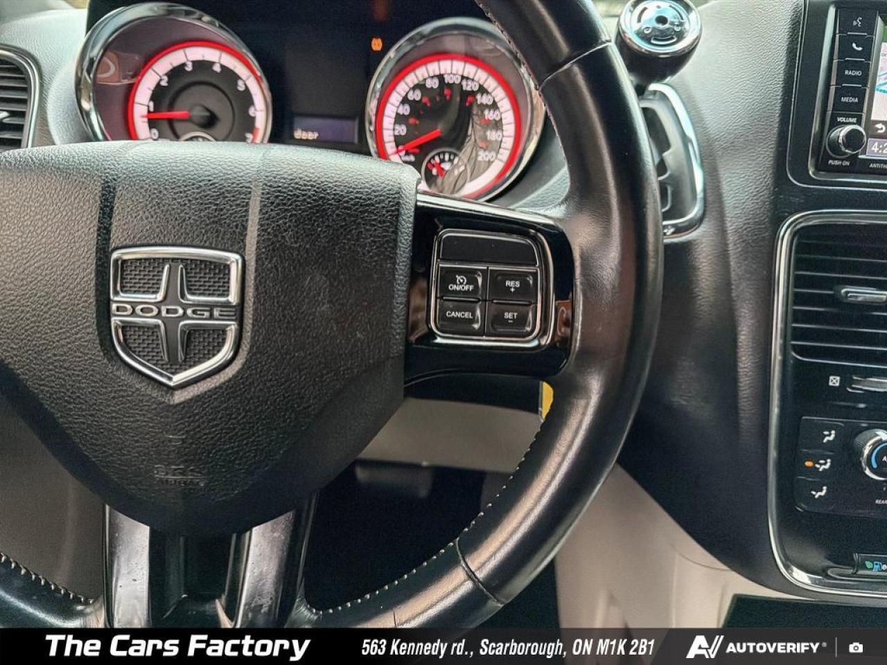 2019 Dodge Grand Caravan SXT Premium Plus Leather/Navigation/ No Accident! - Photo #14