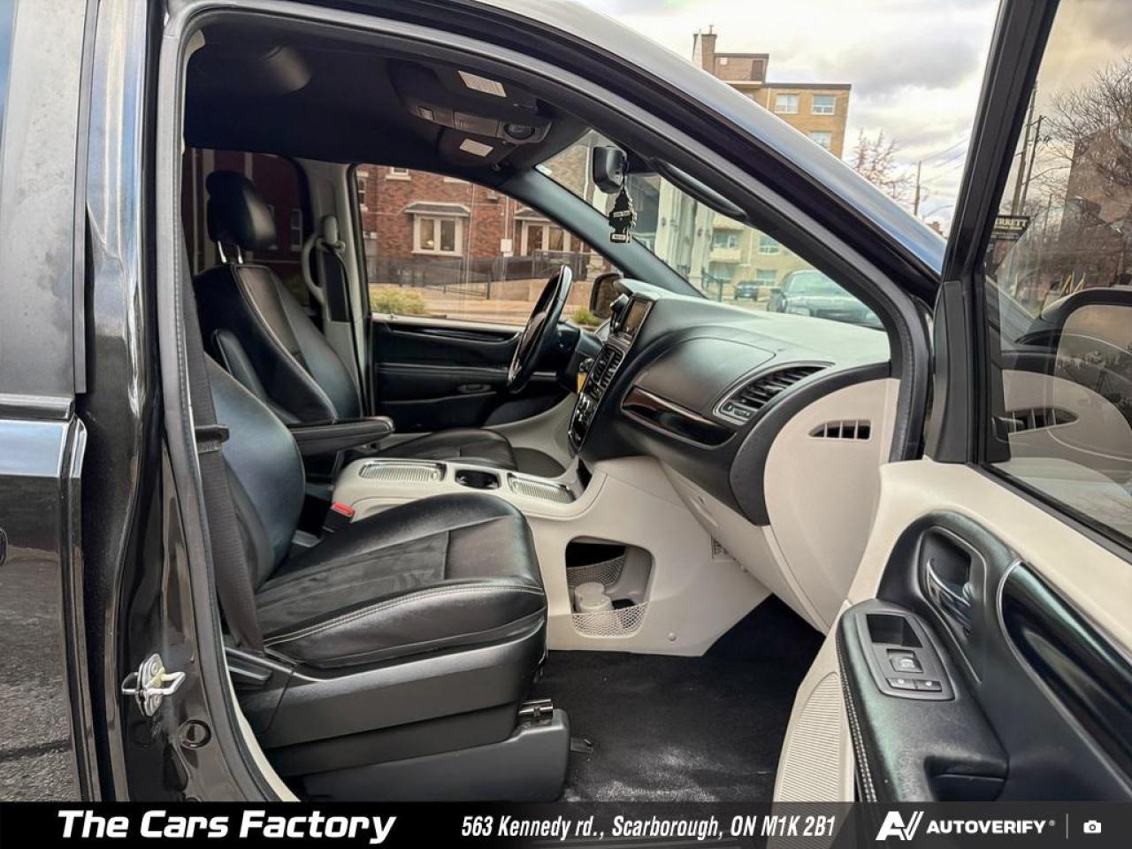 2019 Dodge Grand Caravan SXT Premium Plus Leather/Navigation/ No Accident! - Photo #21