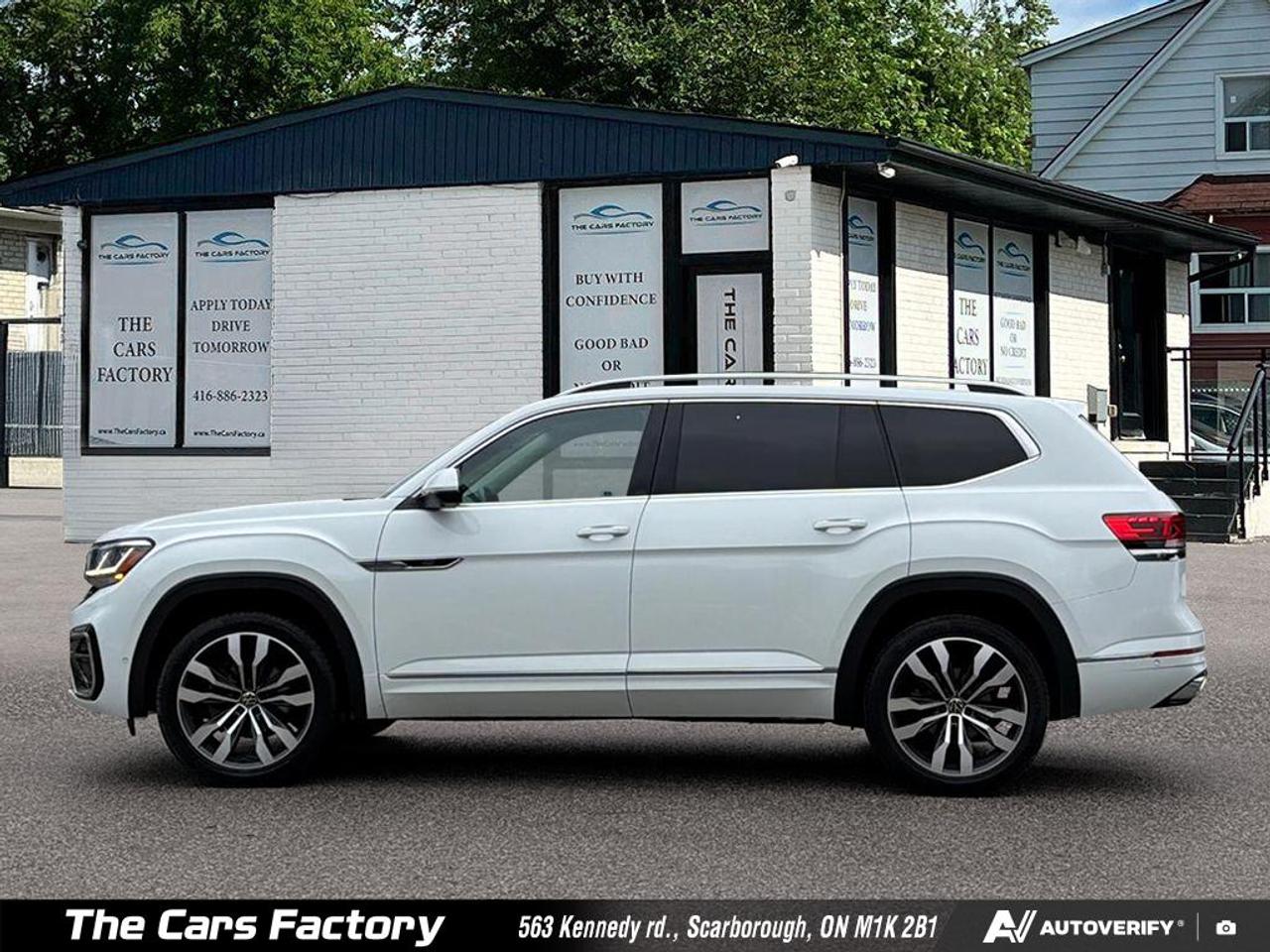 2021 Volkswagen Atlas Execline / R-Line Pkg Fully Loaded! Photo