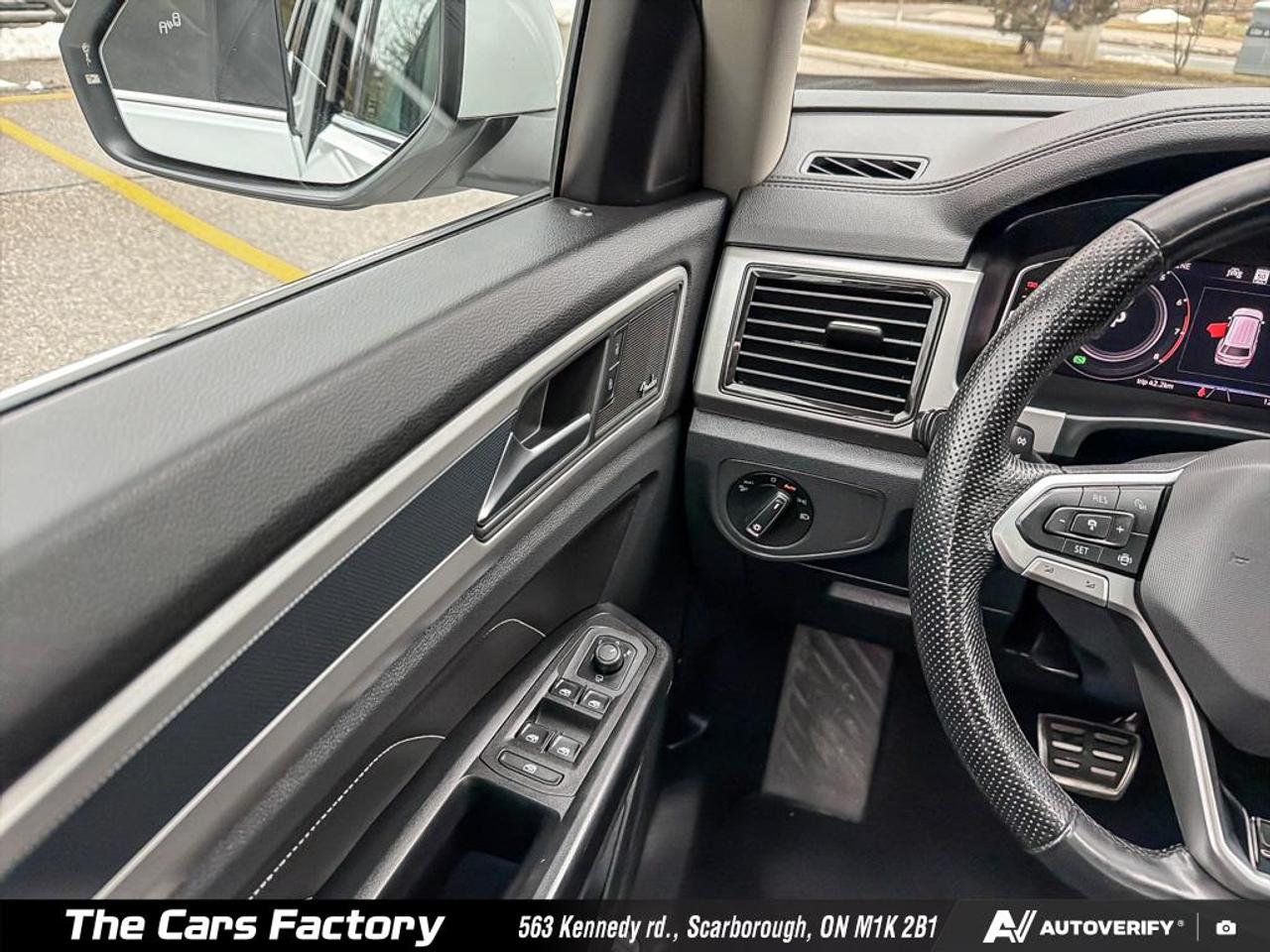 2021 Volkswagen Atlas Execline / R-Line Pkg Fully Loaded! Photo