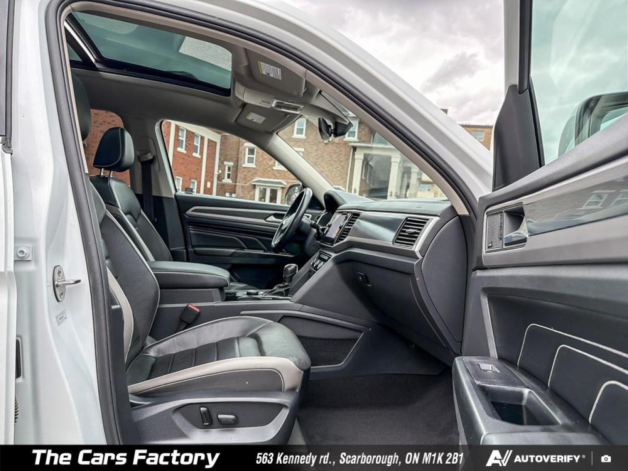 2021 Volkswagen Atlas Execline / R-Line Pkg Fully Loaded! Photo