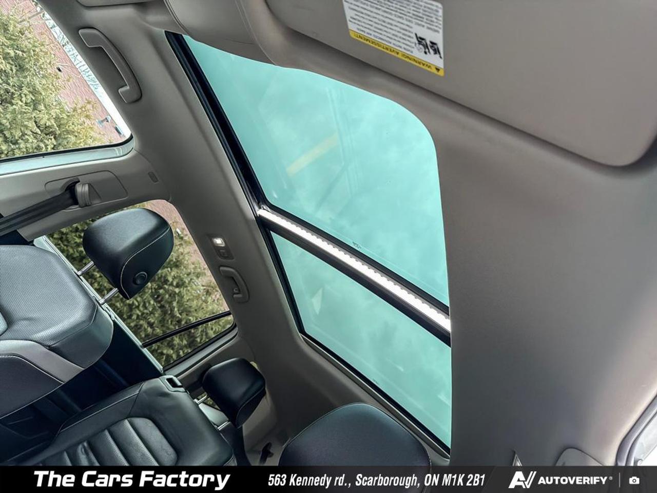 2021 Volkswagen Atlas Execline / R-Line Pkg Fully Loaded! Photo