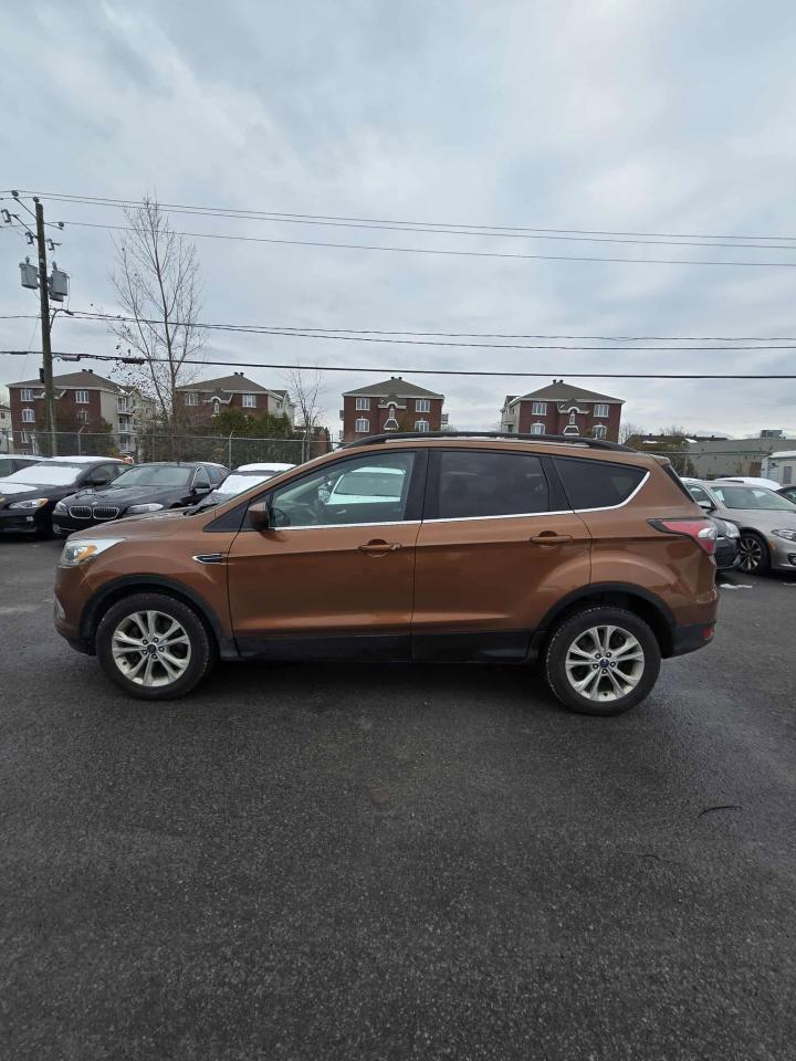 2017 Ford Escape SE - Photo #4