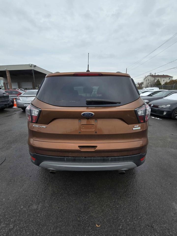 2017 Ford Escape SE - Photo #5
